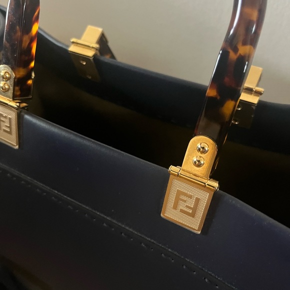 Fendi Bag - Picture 3 of 16